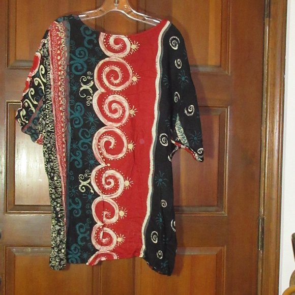 Tribal Pattern Rayon Top Large AROUND TOWN - Picture 3 of 3